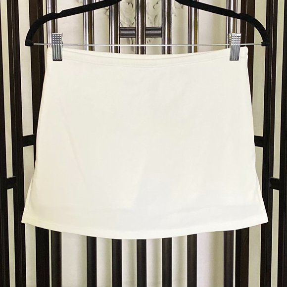 White Stretch Tennis Skort - Size Small - Like New - Picture 1 of 4